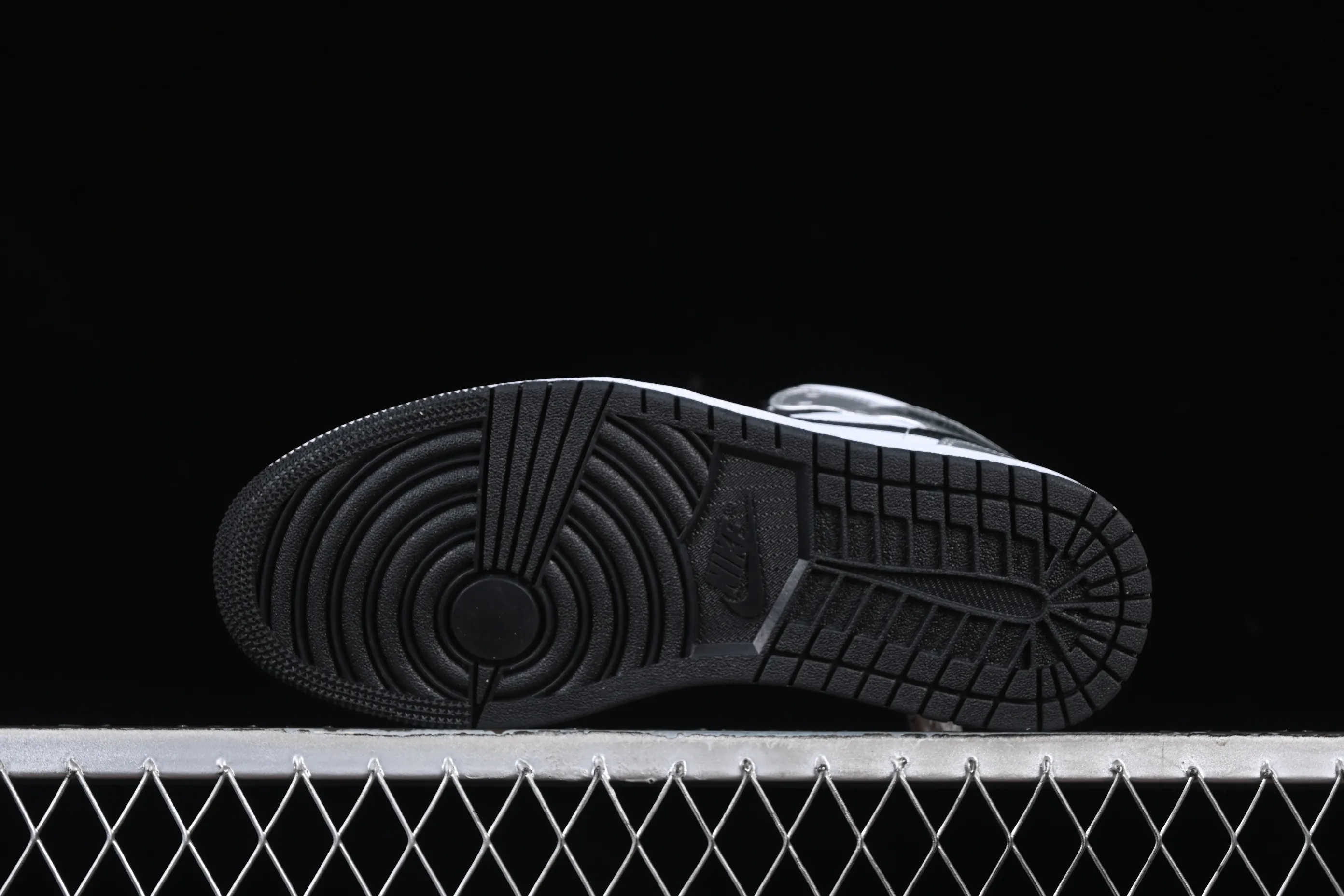 All categories Air Jordan Jordan series basketball shoes Air Jordan 1 Mid Air Jordan 1 Mid AJ1 Joe 1 black and white silver mid-top cultural and casual sneakers DQ8423-103